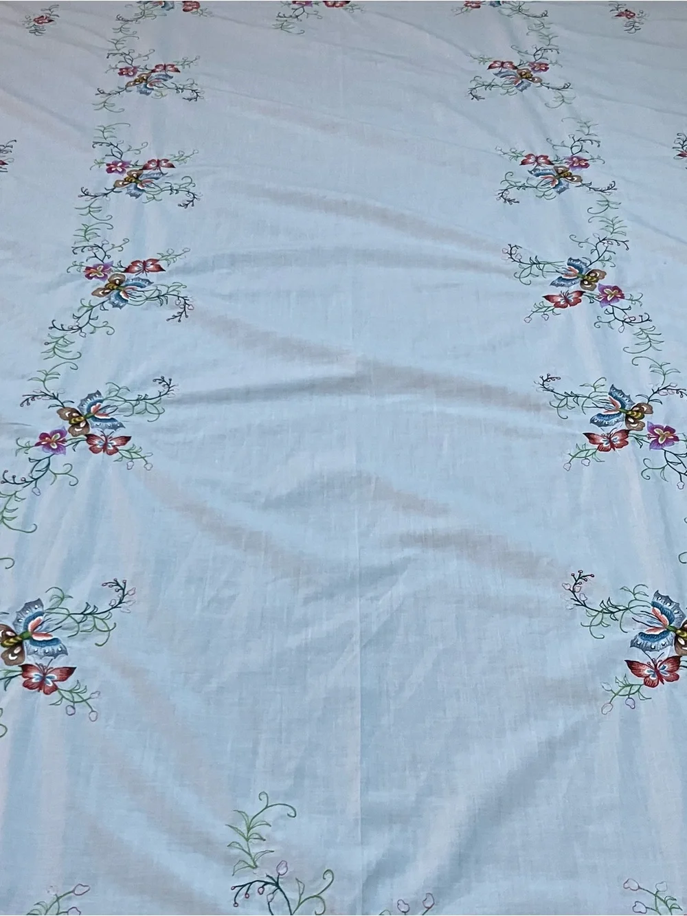 VTG Tablecloth Napkins (14) Embroidered Butterfly Flower Spring Rectangle 66x97